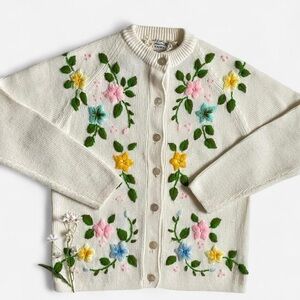 SOLDVintage white floral cardiganSOLD